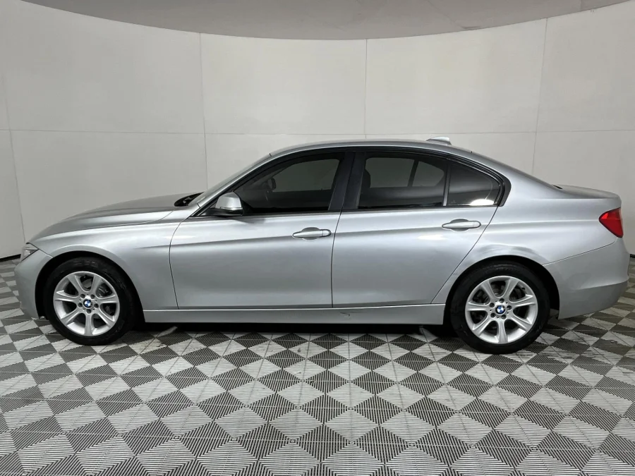 Used 2015 BMW 3 Series 320i sports-auto - WeBuyCars JHB South Used 2015 BMW 3 Series 320i sports-auto - WeBuyCars JHB South