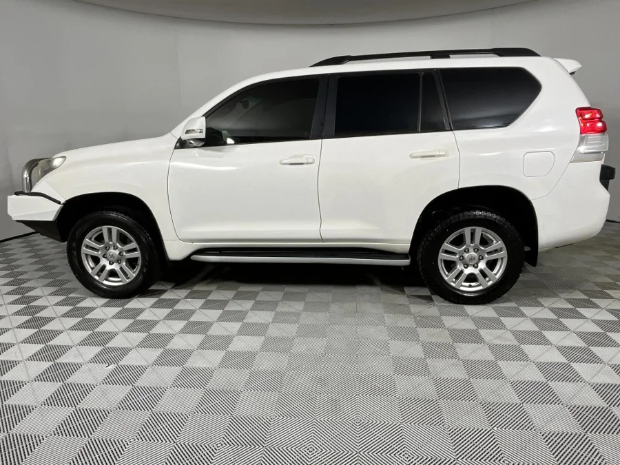 Used 2011 Toyota Land Cruiser Prado 4.0 VX - WeBuyCars Silverlakes Used 2011 Toyota Land Cruiser Prado 4.0 VX - WeBuyCars Silverlakes