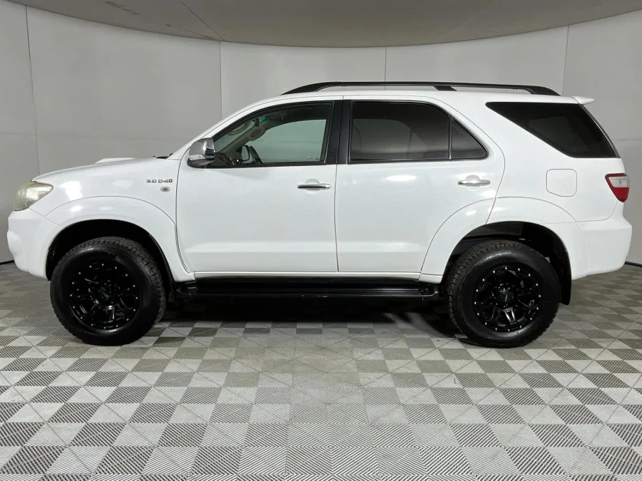 Used 2011 Toyota Fortuner 3.0D-4D 4x4 - WeBuyCars Polokwane