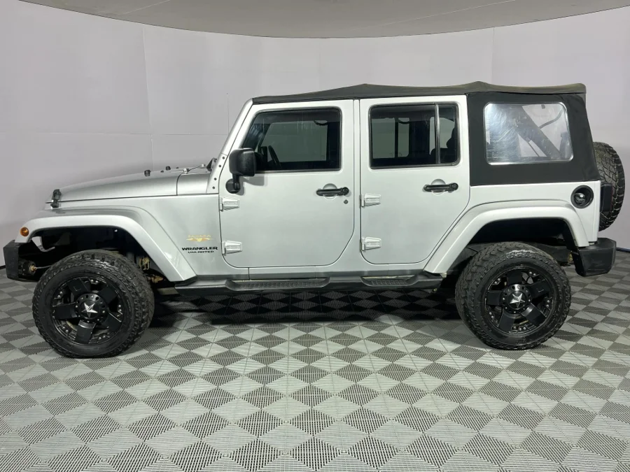 Used 2013 Jeep Wrangler Unlimited Sahara 3.6L 75th Anniversary Edition - WeBuyCars Silverlakes