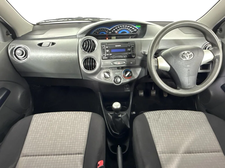 Used 2014 Toyota Etios hatch 1.5 Sprint - WeBuyCars Vereeniging Used 2014 Toyota Etios hatch 1.5 Sprint - WeBuyCars Vereeniging