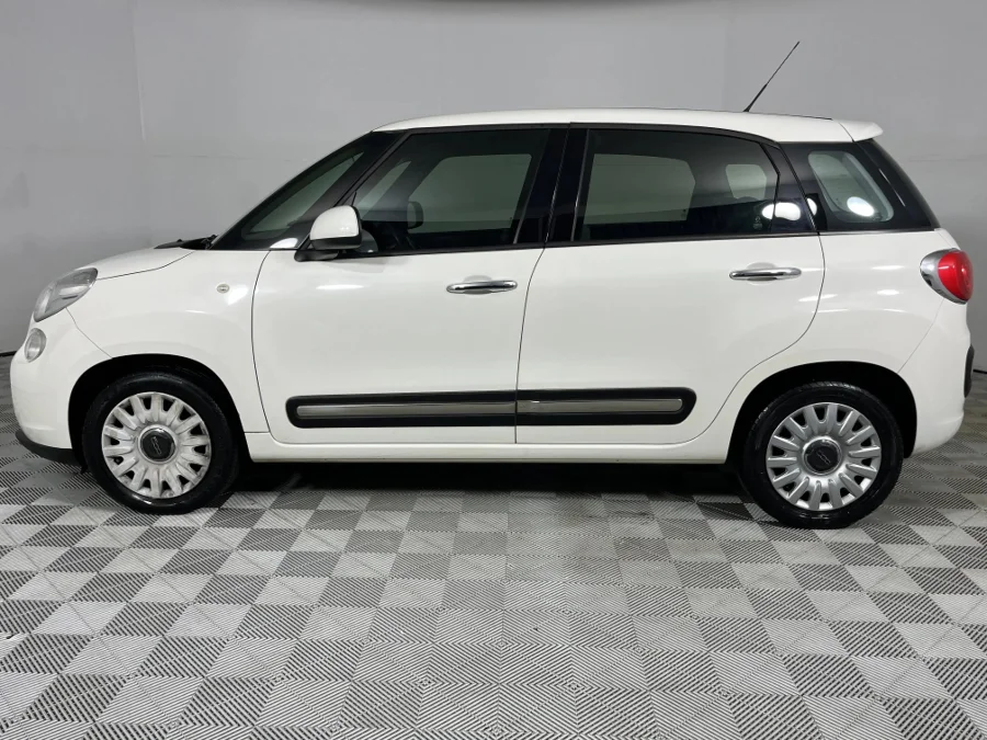 Used 2015 Fiat 500L 1.4 Easy - WeBuyCars Silverlakes Used 2015 Fiat 500L 1.4 Easy - WeBuyCars Silverlakes