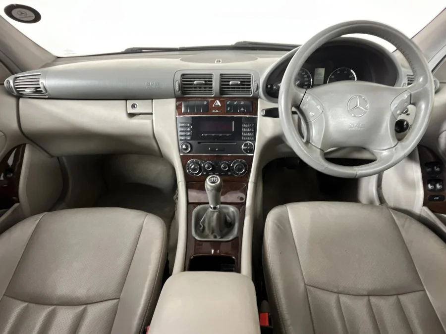 Used 2004 Mercedes-Benz C-Class C180 Kompressor Elegance - WeBuyCars The Dome