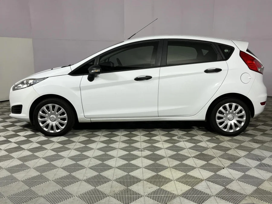 Used 2015 Ford Fiesta 5-door 1.0T Ambiente auto - WeBuyCars Epping Used 2015 Ford Fiesta 5-door 1.0T Ambiente auto - WeBuyCars Epping