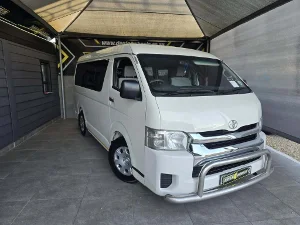 Used 2016 Toyota Quantum 2.5D-4D GL 10-seater bus