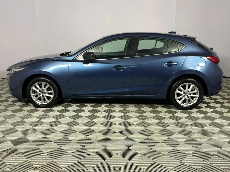 Used 2016 Mazda Mazda3 hatch 1.6 Dynamic - WeBuyCars Durban