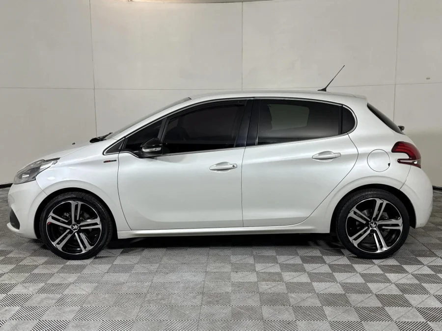 Used 2020 Peugeot 208 1.2T GT Line auto - WeBuyCars Midstream