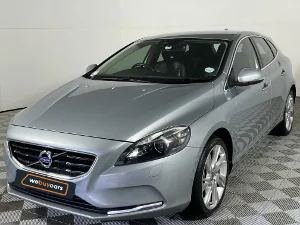 Used 2016 Volvo V40 T3 Momentum
