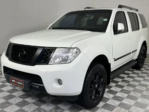 Used 2011 Nissan Pathfinder 4.0 V6 LE
