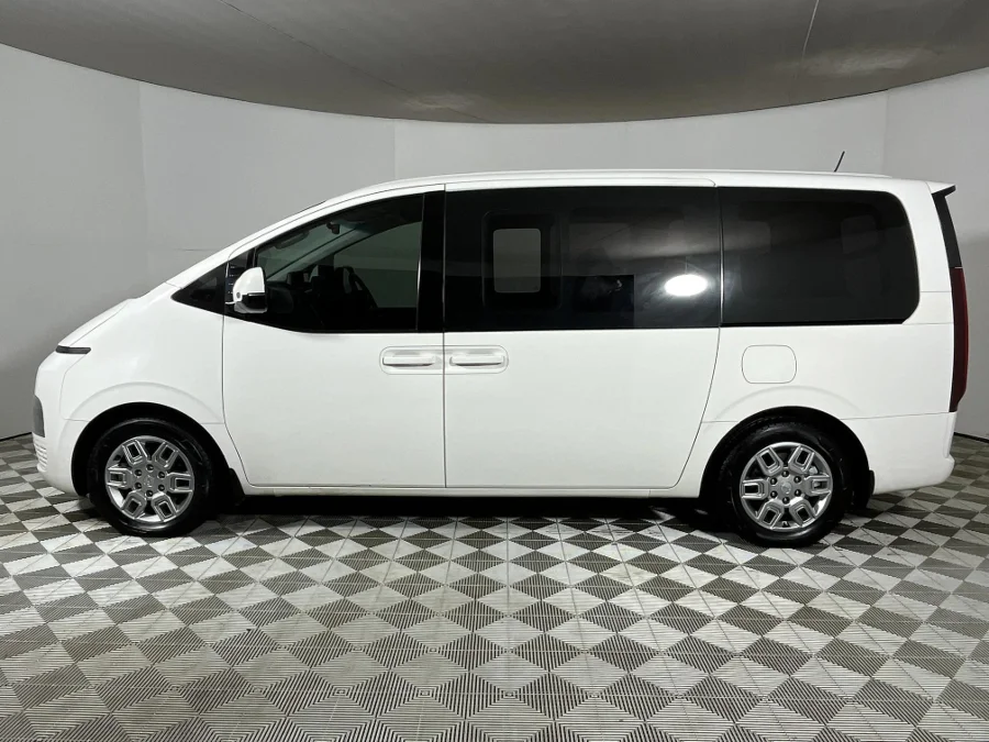 Used 2022 Hyundai Staria 2.2D Executive 9-seater - WeBuyCars Germiston Used 2022 Hyundai Staria 2.2D Executive 9-seater - WeBuyCars Germiston