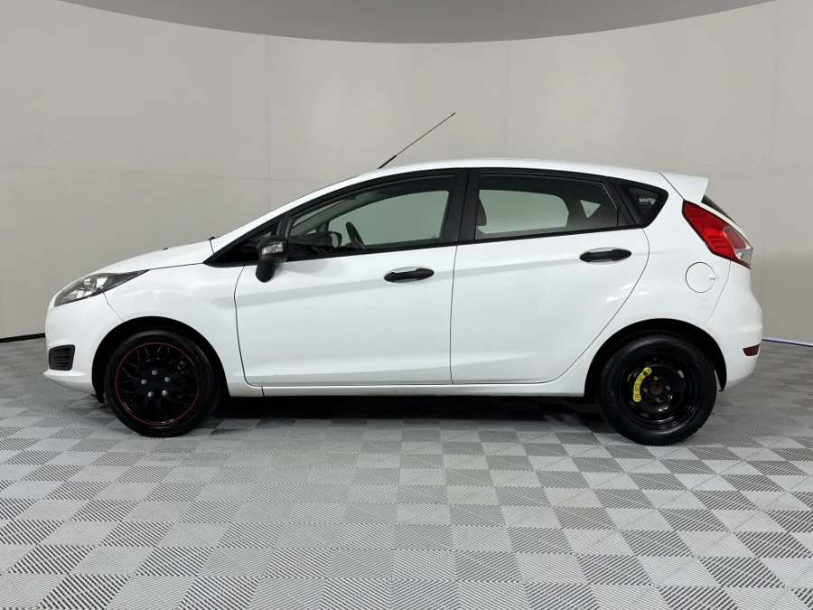 Used 2017 Ford Fiesta 5-door 1.4 Ambiente - WeBuyCars Vereeniging