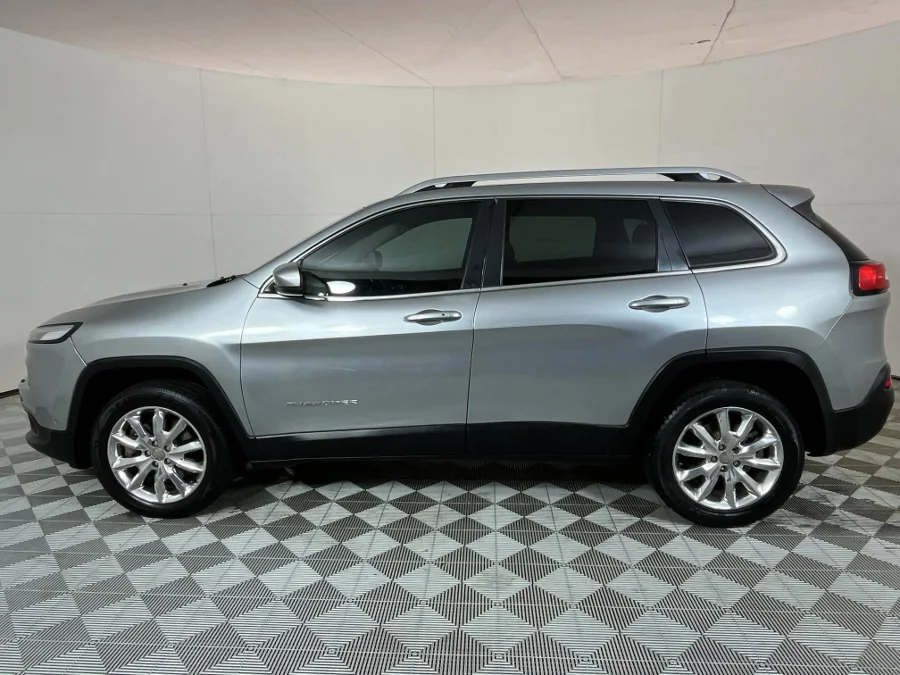 Used 2015 Jeep Cherokee 2.4L Longitude - WeBuyCars JHB South