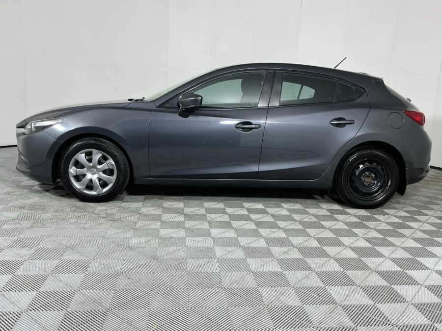 Used 2017 Mazda Mazda3 hatch 1.6 Original - WeBuyCars Pietermaritzburg Used 2017 Mazda Mazda3 hatch 1.6 Original - WeBuyCars Pietermaritzburg