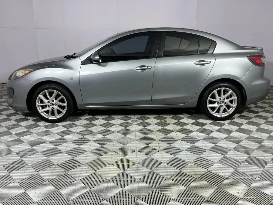 Used 2013 Mazda Mazda3 sedan 1.6 Dynamic - WeBuyCars George