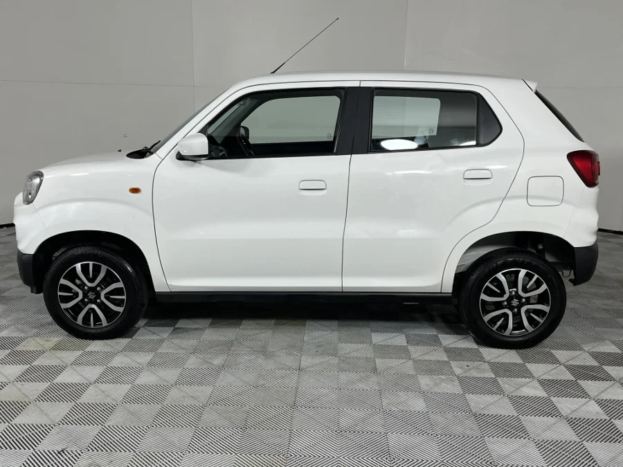 Used 2025 Suzuki S-Presso 1.0 GL+ - WeBuyCars Riverhorse Used 2025 Suzuki S-Presso 1.0 GL+ - WeBuyCars Riverhorse