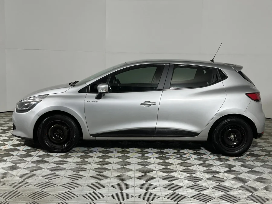 Used 2017 Renault Clio 66kW turbo Blaze - WeBuyCars Germiston Used 2017 Renault Clio 66kW turbo Blaze - WeBuyCars Germiston