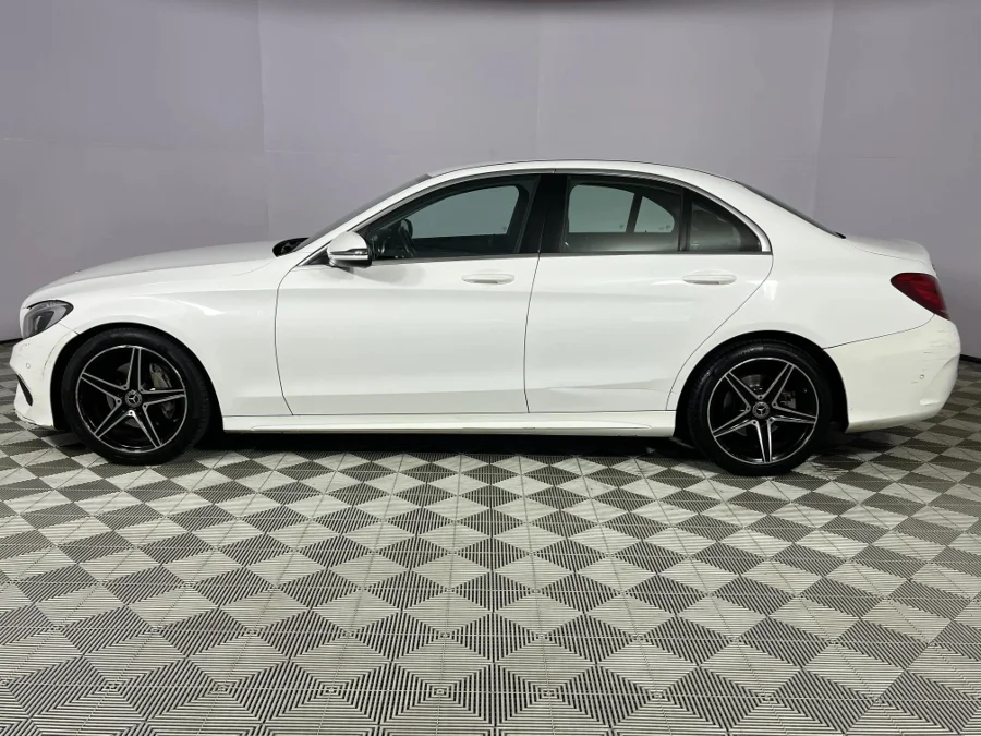 Used 2018 Mercedes-Benz C-Class C180 AMG Line auto - WeBuyCars The Dome Used 2018 Mercedes-Benz C-Class C180 AMG Line auto - WeBuyCars The Dome