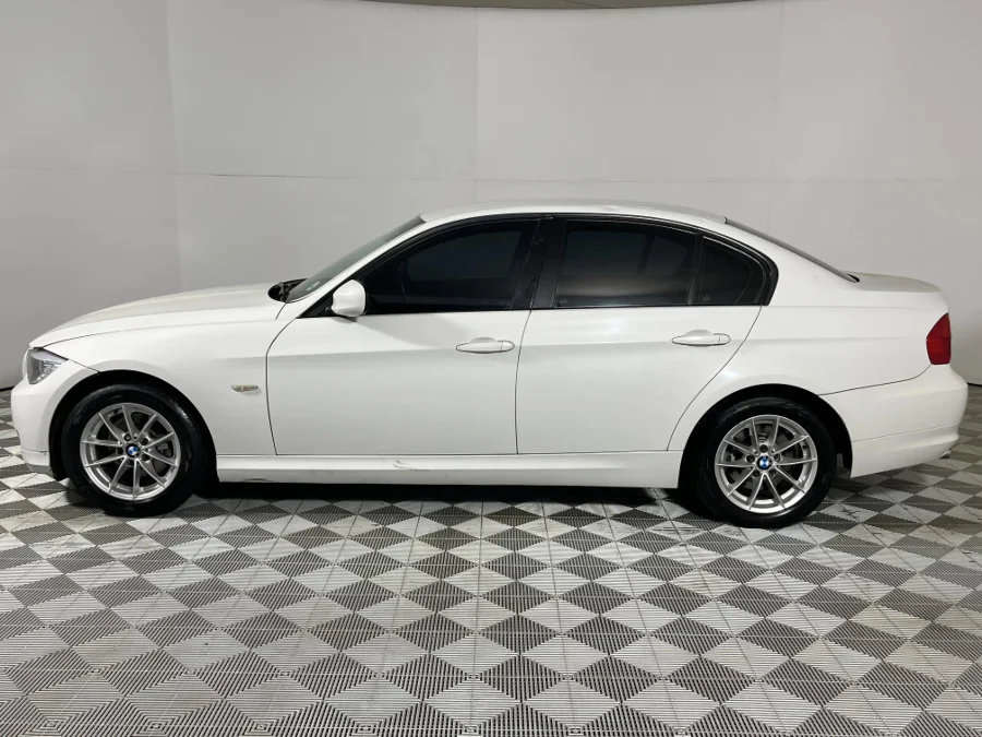 Used 2010 BMW 3 Series 320i auto - WeBuyCars Germiston Used 2010 BMW 3 Series 320i auto - WeBuyCars Germiston