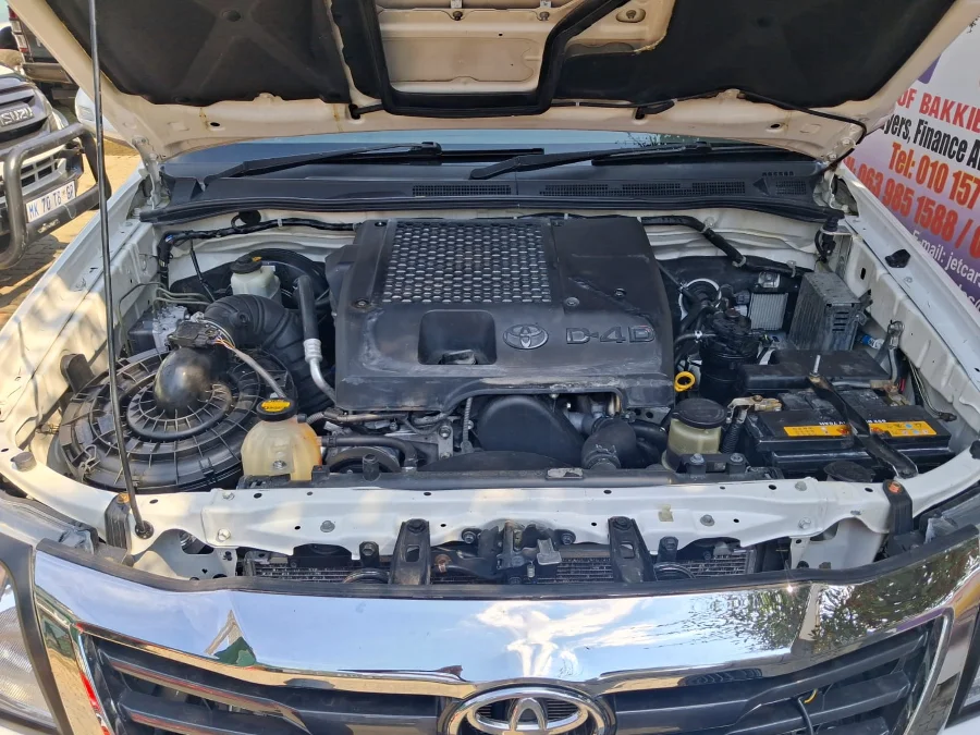 Used 2013 Toyota Hilux 3.0D-4D double cab Raider - Jet Cars