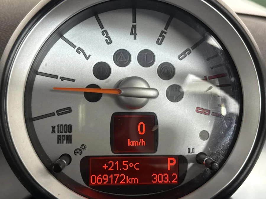 Used 2009 MINI Clubman Cooper Clubman steptronic - WeBuyCars Midstream Used 2009 MINI Clubman Cooper Clubman steptronic - WeBuyCars Midstream