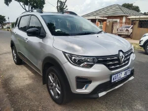 Used 2022 Renault Triber 1.0 Prestige auto
