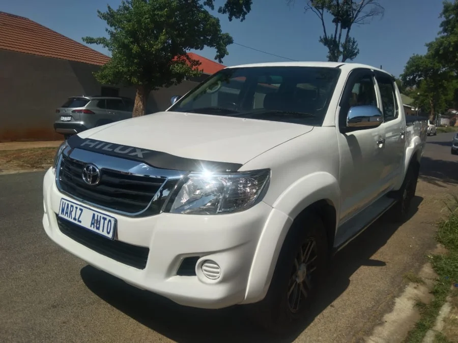 Used 2013 Toyota Hilux 2.7 double cab Raider Legend 45 - Wariz Auto