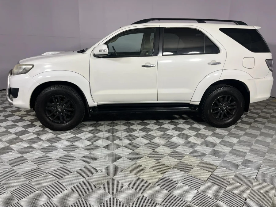 Used 2012 Toyota Fortuner 3.0D-4D 4x4 Limited - WeBuyCars Epping Used 2012 Toyota Fortuner 3.0D-4D 4x4 Limited - WeBuyCars Epping
