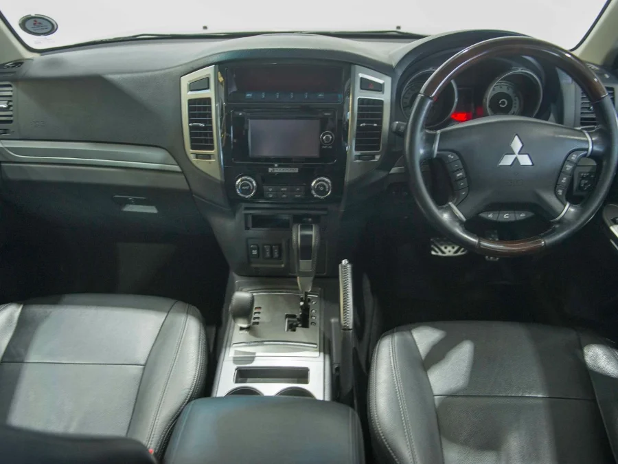 Used 2020 Mitsubishi Pajero 5-door 3.2DI-D GLS Exceed Pajero Legend Limited Edition 100 - Exclusive Auto