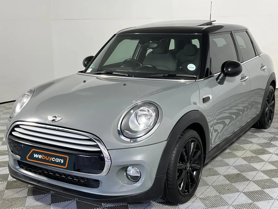 Used 2015 MINI Hatch Cooper Hatch 5-door Seven 7 - WeBuyCars Germiston Used 2015 MINI Hatch Cooper Hatch 5-door Seven 7 - WeBuyCars Germiston