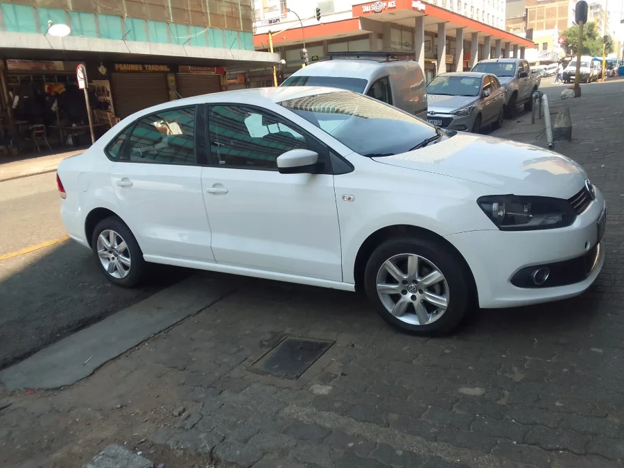 Used 2015 Volkswagen Polo sedan 1.6 Trendline - Andy Auto Used 2015 Volkswagen Polo sedan 1.6 Trendline - Andy Auto