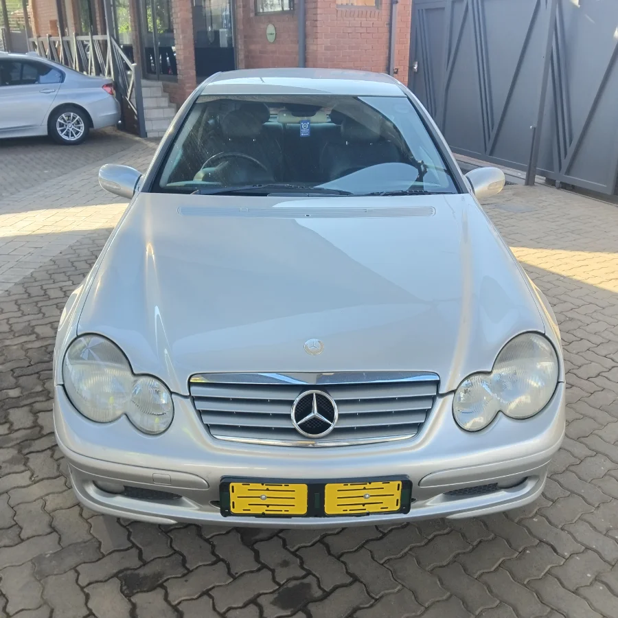 Used 2002 Mercedes-Benz C-Class C230 Kompressor Sports Coupé Evolution - A N N Motors Used 2002 Mercedes-Benz C-Class C230 Kompressor Sports Coupé Evolution - A N N Motors