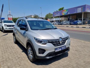Used 2022 Renault Triber 1.0 Prestige auto