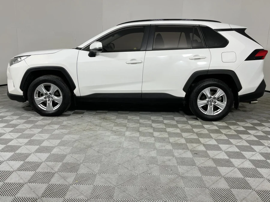 Used 2021 Toyota RAV4 2.0 GX auto - WeBuyCars Pietermaritzburg Used 2021 Toyota RAV4 2.0 GX auto - WeBuyCars Pietermaritzburg