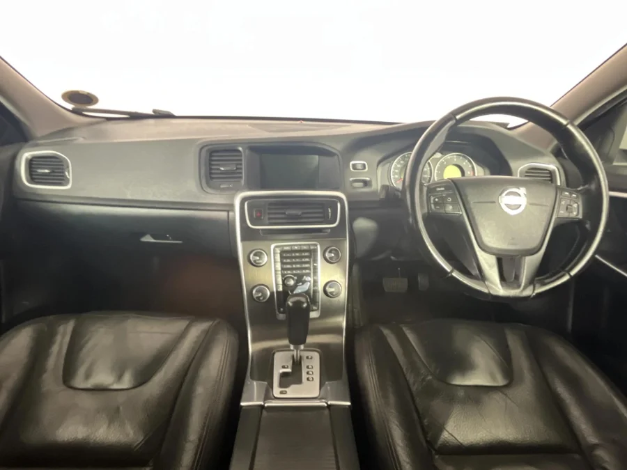 Used 2012 Volvo V60 D3 Elite auto - WeBuyCars Epping Used 2012 Volvo V60 D3 Elite auto - WeBuyCars Epping