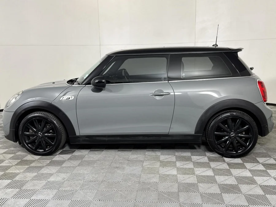 Used 2017 MINI Hatch Cooper S Hatch 3-door Seven 7 auto - WeBuyCars Midstream Used 2017 MINI Hatch Cooper S Hatch 3-door Seven 7 auto - WeBuyCars Midstream