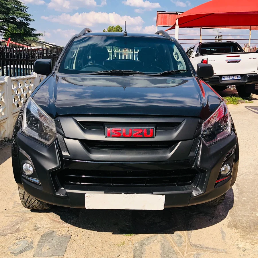 Used 2019 Isuzu D-Max 250 double cab X-Rider - Cars Gold