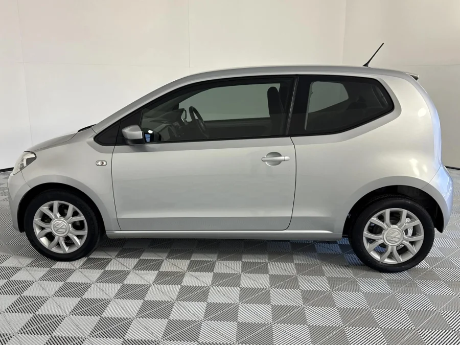 Used 2015 Volkswagen up! club up! 3-door 1.0 - WeBuyCars Vereeniging Used 2015 Volkswagen up! club up! 3-door 1.0 - WeBuyCars Vereeniging