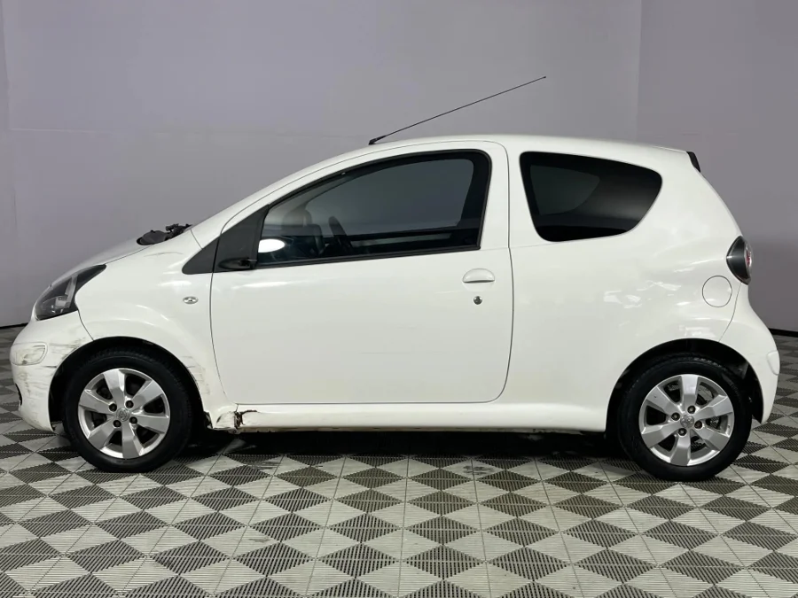 Used 2011 Toyota Aygo 3-door 1.0 Wild - WeBuyCars Germiston Used 2011 Toyota Aygo 3-door 1.0 Wild - WeBuyCars Germiston