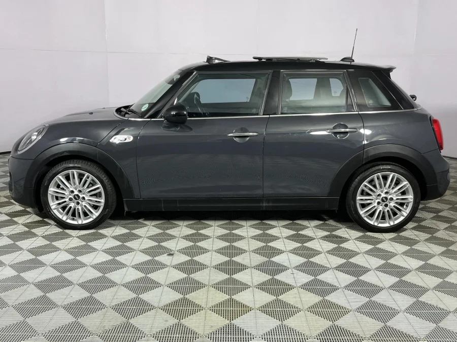 Used 2019 MINI Hatch Cooper S Hatch 5-door 60 Years auto - WeBuyCars Richmond Used 2019 MINI Hatch Cooper S Hatch 5-door 60 Years auto - WeBuyCars Richmond