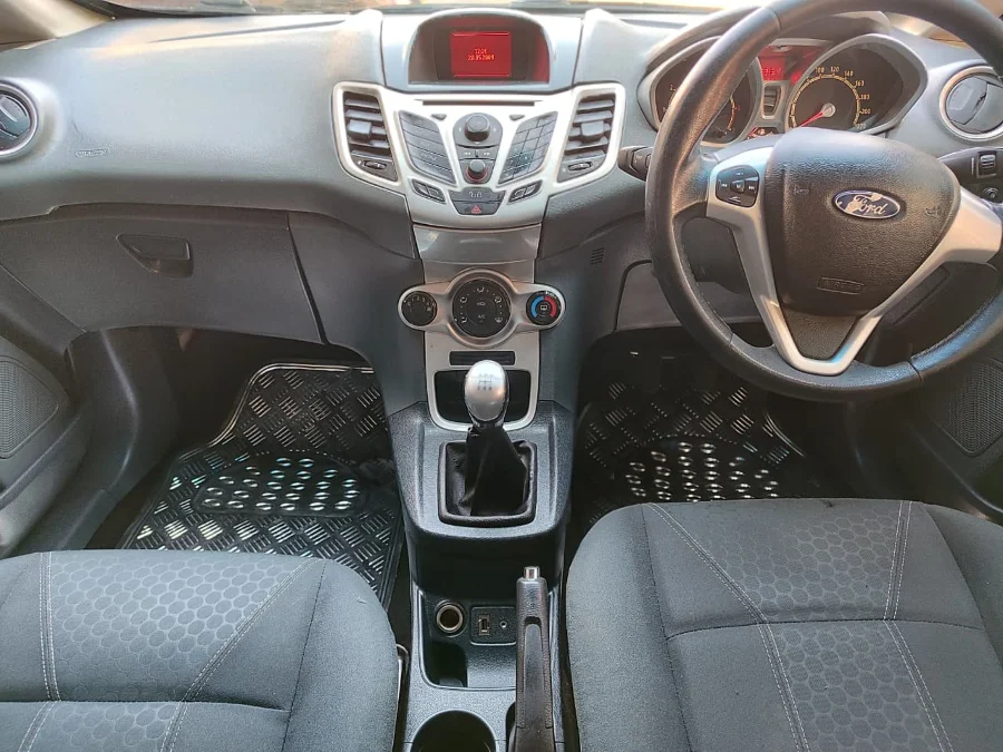 Used 2009 Ford Fiesta 1.6i 3-door Trend - Venture Giant Investment