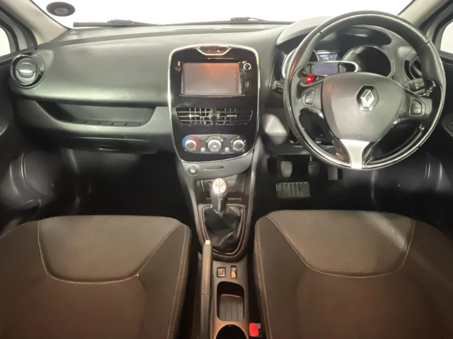 Used 2015 Renault Clio 66kW turbo Expression - WeBuyCars Vereeniging Used 2015 Renault Clio 66kW turbo Expression - WeBuyCars Vereeniging