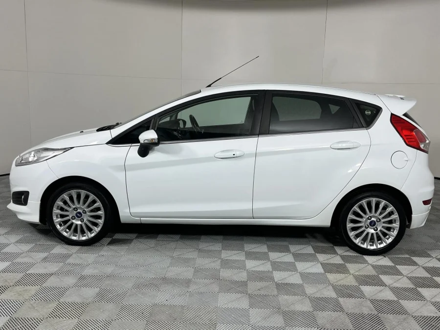 Used 2016 Ford Fiesta 5-door 1.0T Titanium - WeBuyCars Mbombela