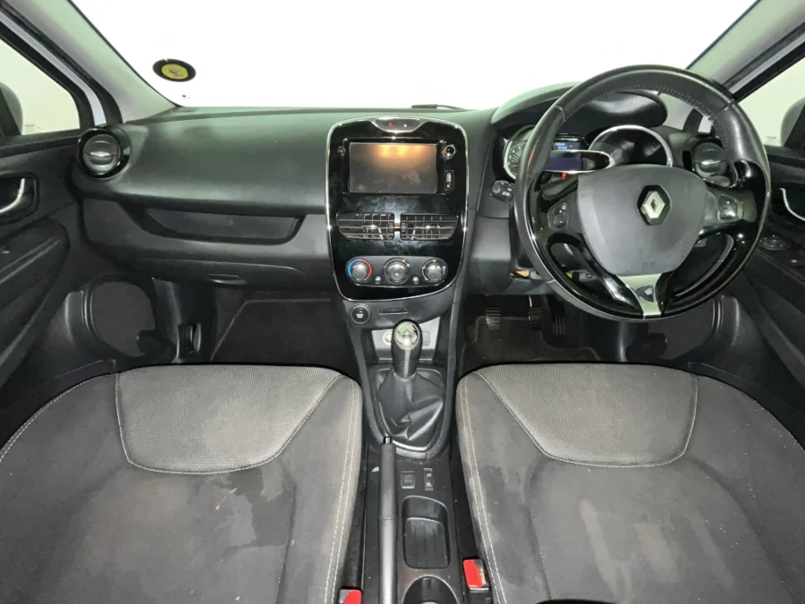 Used 2015 Renault Clio 66kW turbo Expression - WeBuyCars Germiston Used 2015 Renault Clio 66kW turbo Expression - WeBuyCars Germiston