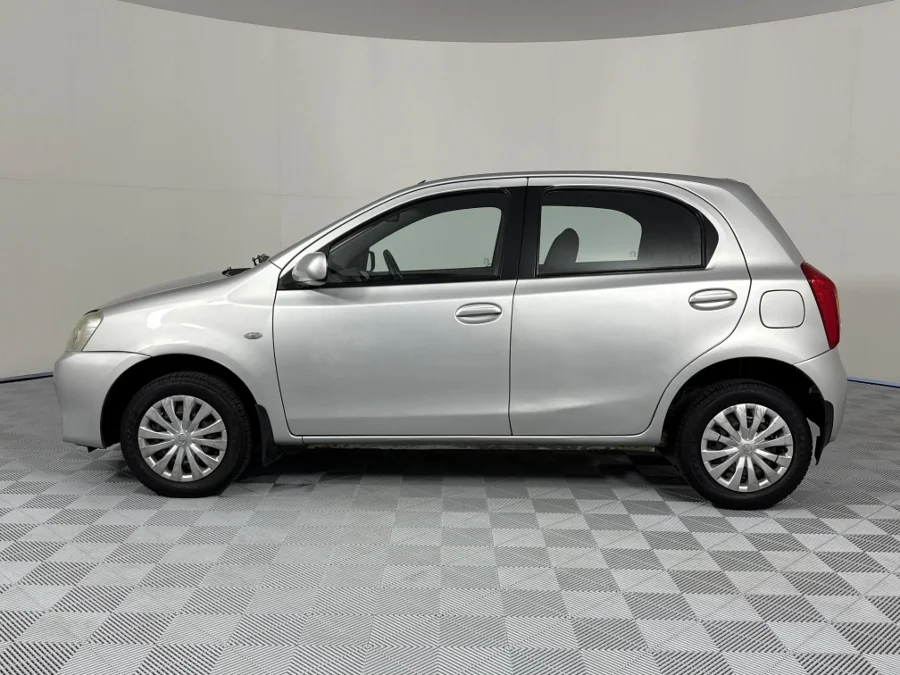 Used 2012 Toyota Etios hatch 1.5 Sprint - WeBuyCars Vereeniging Used 2012 Toyota Etios hatch 1.5 Sprint - WeBuyCars Vereeniging