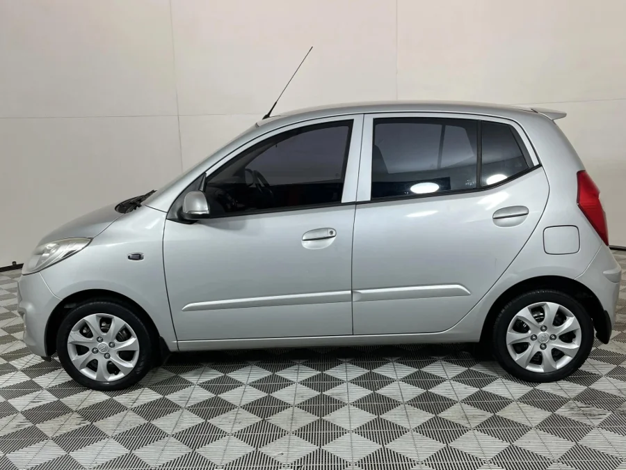Used 2016 Hyundai i10 1.1 Motion - WeBuyCars JHB South Used 2016 Hyundai i10 1.1 Motion - WeBuyCars JHB South