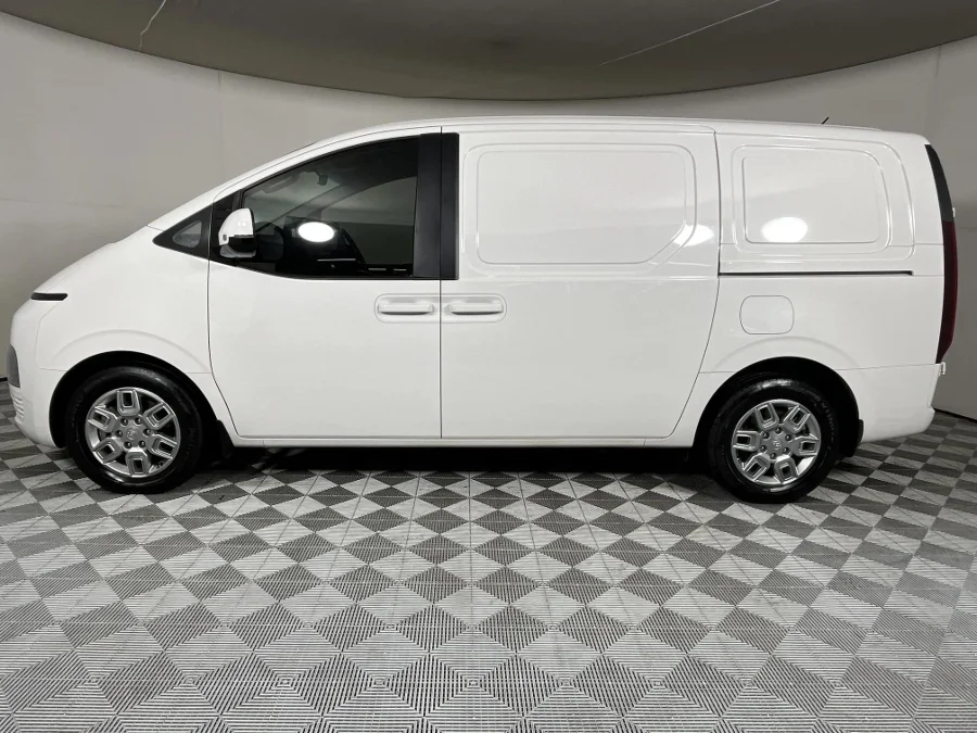 Used 2024 Hyundai Staria 2.2D panel van - WeBuyCars Richmond Used 2024 Hyundai Staria 2.2D panel van - WeBuyCars Richmond