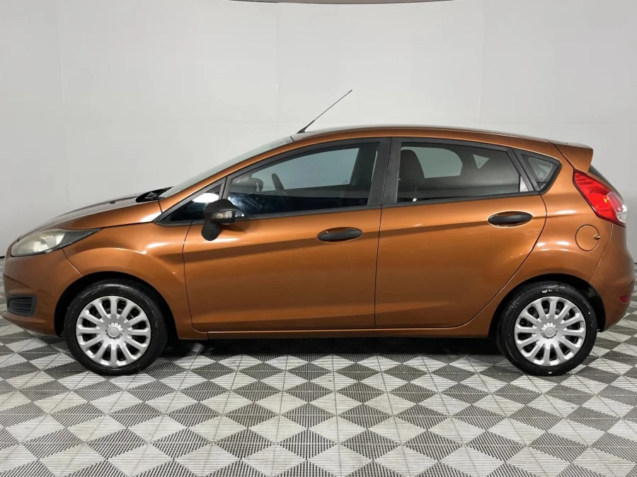 Used 2016 Ford Fiesta 5-door 1.4 Ambiente - WeBuyCars Richmond