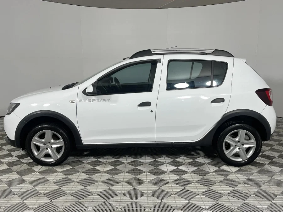 Used 2016 Renault Sandero Stepway 66kW turbo - WeBuyCars Richmond Used 2016 Renault Sandero Stepway 66kW turbo - WeBuyCars Richmond