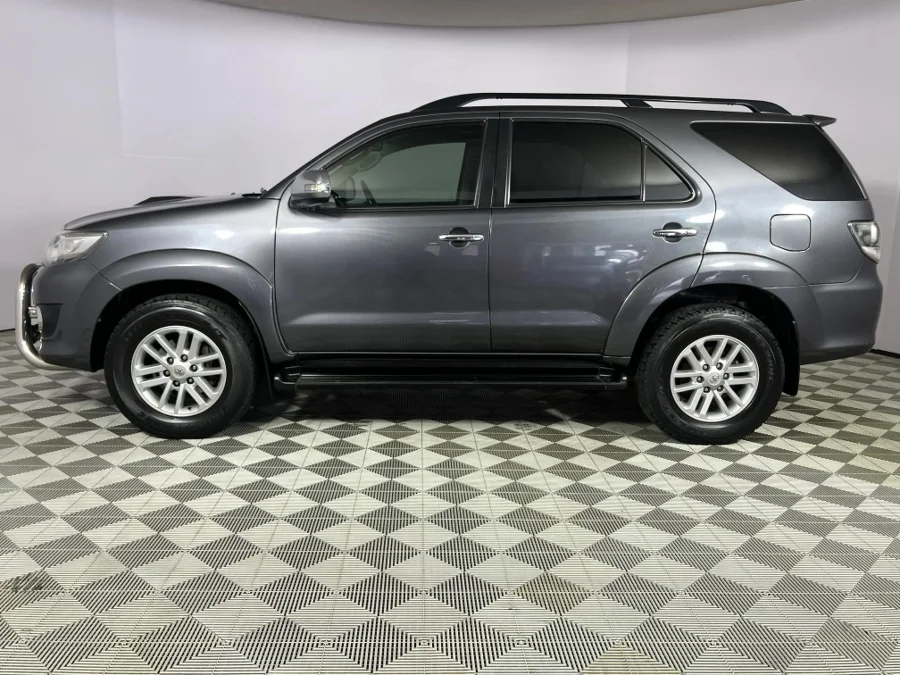 Used 2015 Toyota Fortuner 3.0D-4D 4x4 Limited auto - WeBuyCars Durban