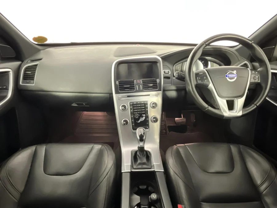 Used 2016 Volvo XC60 D4 Inscription - WeBuyCars George Used 2016 Volvo XC60 D4 Inscription - WeBuyCars George